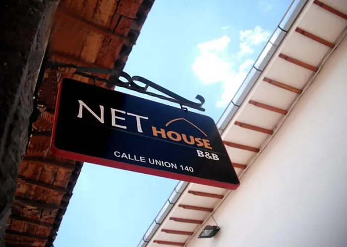 Net House クスコ